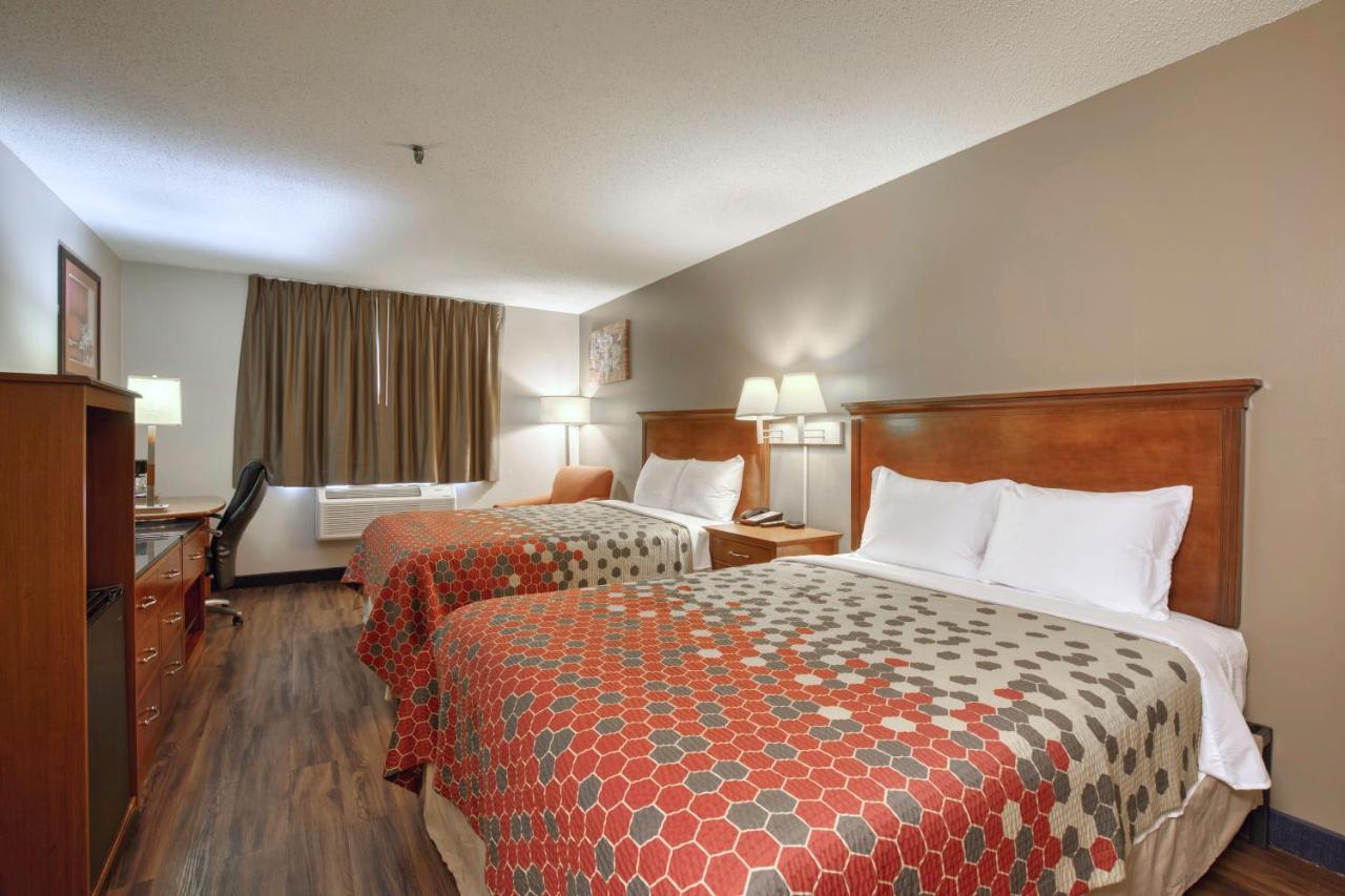 Econo Lodge *