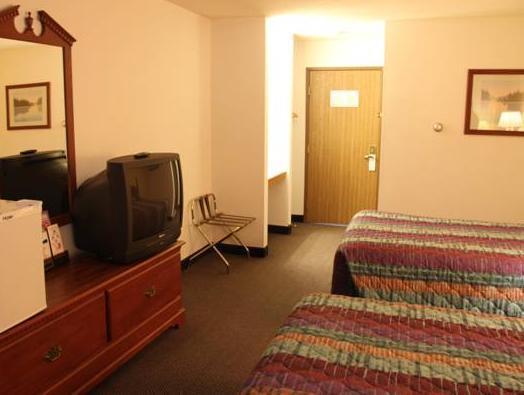 Econo Lodge Lake Mills