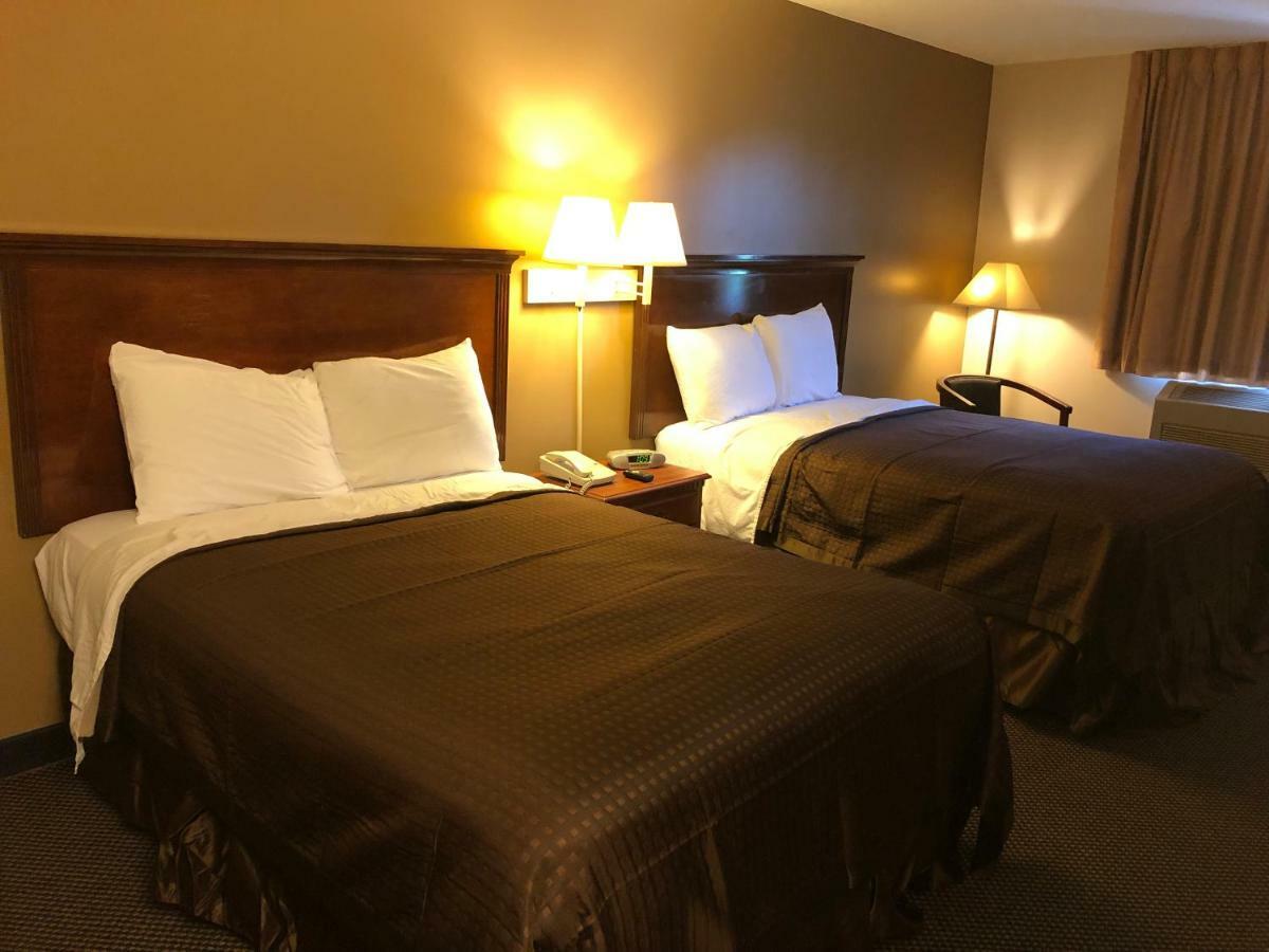 Lodge Econo Lake Mills